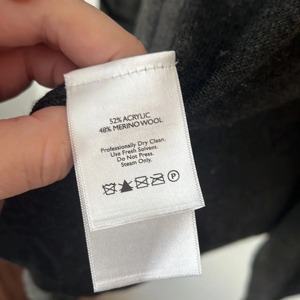 Eddie Bauer Cardigan - Picture 3 of 5